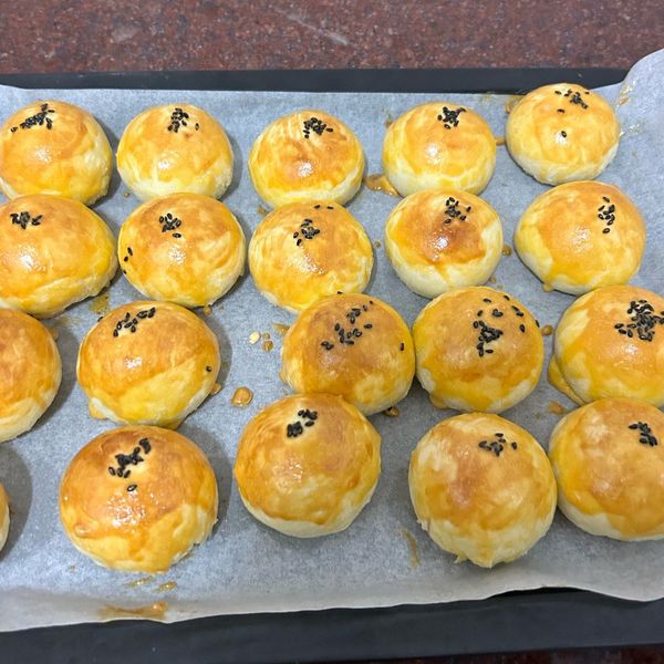 手作蛋黃酥 : Chiu Hsia Yu一起做