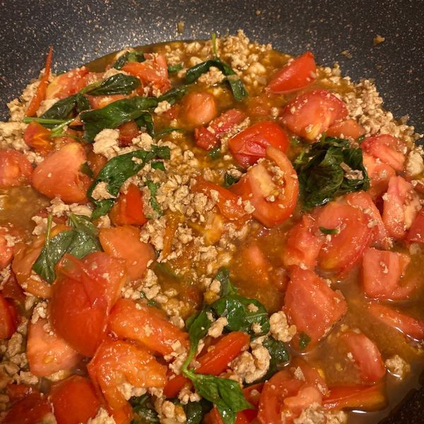 泰式打拋雞 : Gwyn Su一起做