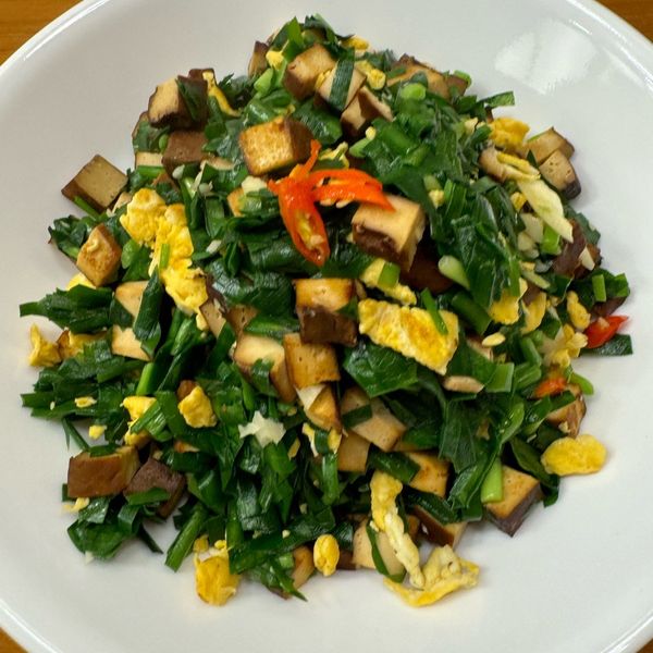 五香豆乾炒韭菜 : WU PEI CHUN一起做