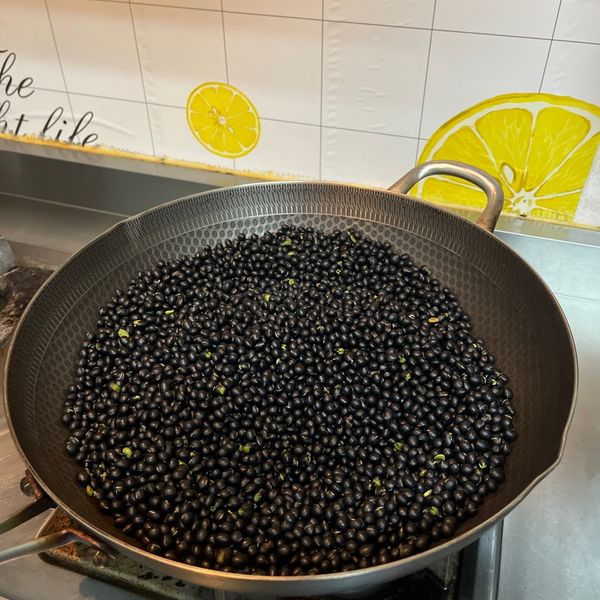 炒黑豆 : Joy Liao一起做