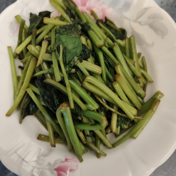 水炒地瓜葉 : SAN 一起做