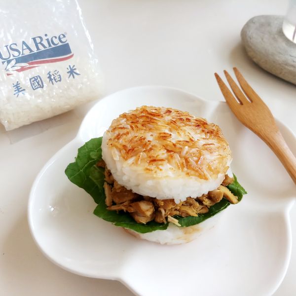 【跟著做活動食譜】鍋巴爌肉米漢堡 : ying一起做