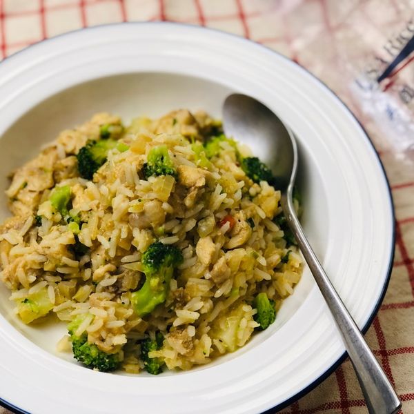 【跟著做活動食譜】香辣嫩雞燉飯 : 潔西卡的家常美味一起做