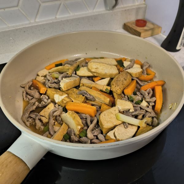 豆干炒肉絲 : 煮夫搞事中一起做