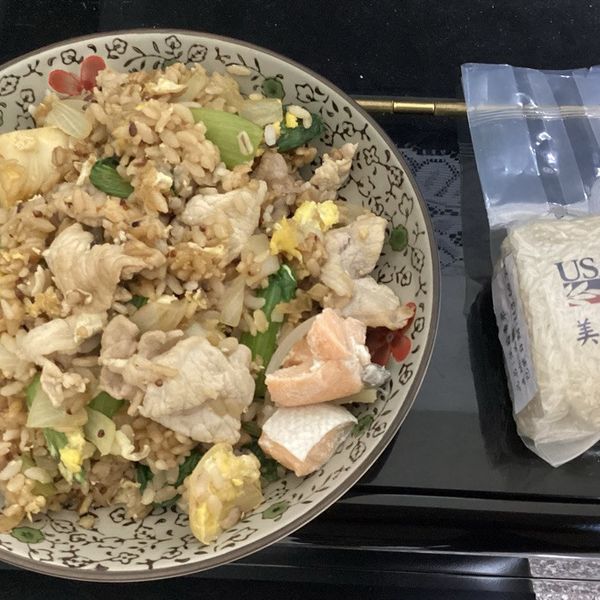 【跟著做活動食譜】翡翠鮭魚菜飯 : 德德一起做