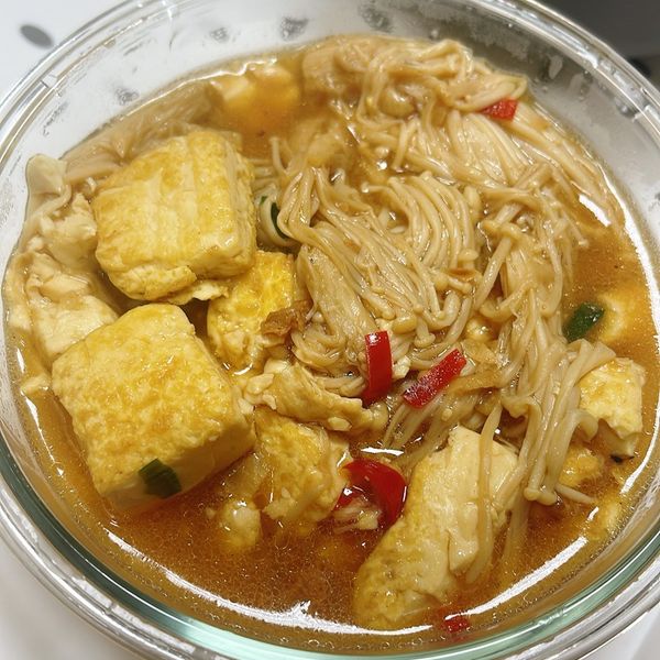 金針菇燒豆腐：Doria Chen 一起做