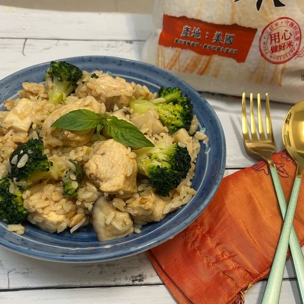 【跟著做活動食譜】香辣嫩雞燉飯 : 企鵝好愛煮一起做