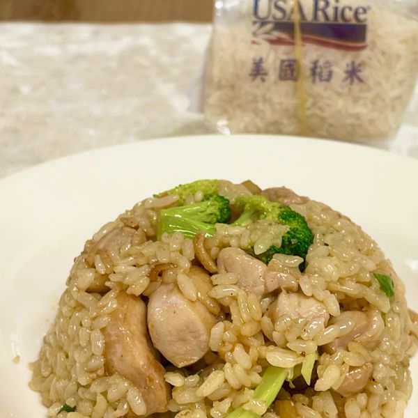 【跟著做活動食譜】香辣嫩雞燉飯 : 晶晶一起做