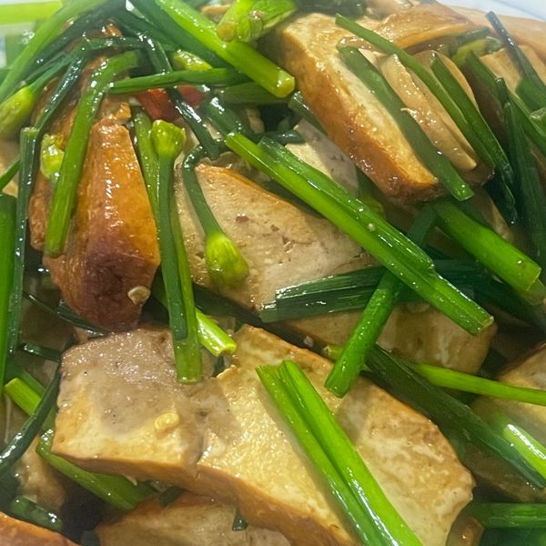 韭菜花炒豆乾 : 覺郁欣一起做