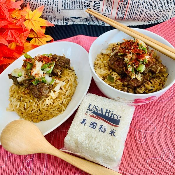 【跟著做活動食譜】蔥鹽牛腩炊飯：閔閔8豆餓 一起做
