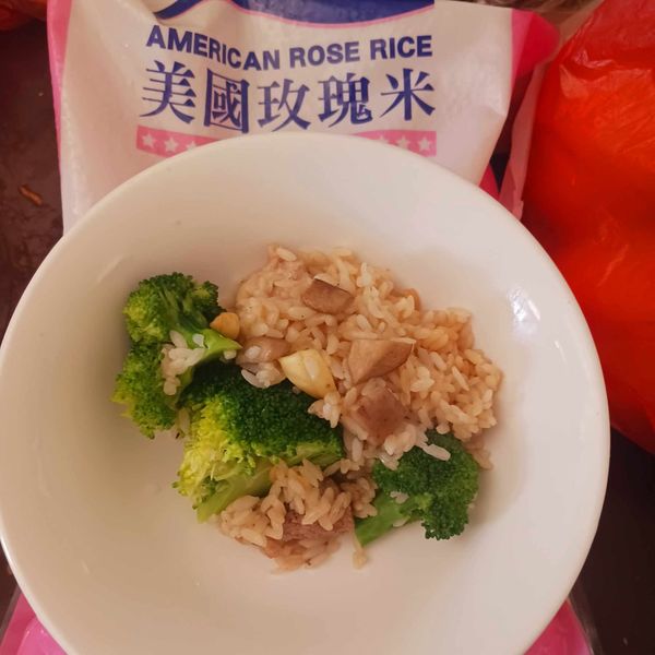 【跟著做活動食譜】香辣嫩雞燉飯:Huang Wen Xue 一起做