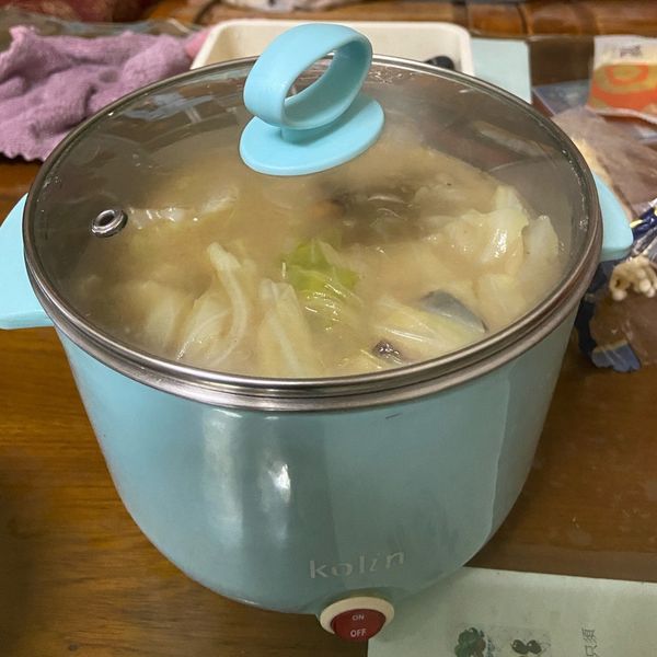 枸杞香菇麻油雞湯+高麗菜 : Yami Lin一起做