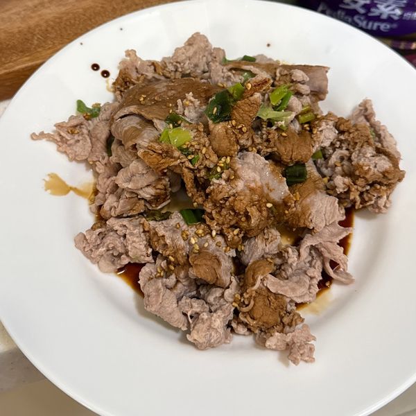 水煮梅花豬肉片醬佐白芝麻-快煮鍋版：游甯喬 一起做