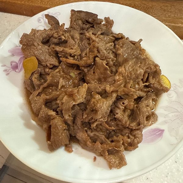 蒜頭炒牛肉：游甯喬 一起做