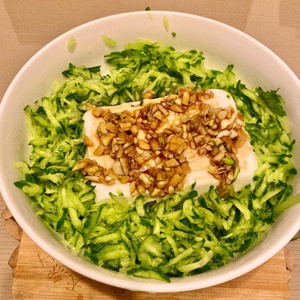 涼拌蒜味小黃瓜豆腐 : Laura一起做