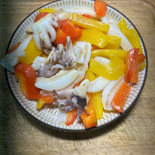 彩椒花枝炒魷魚 : 古貝貝一起做