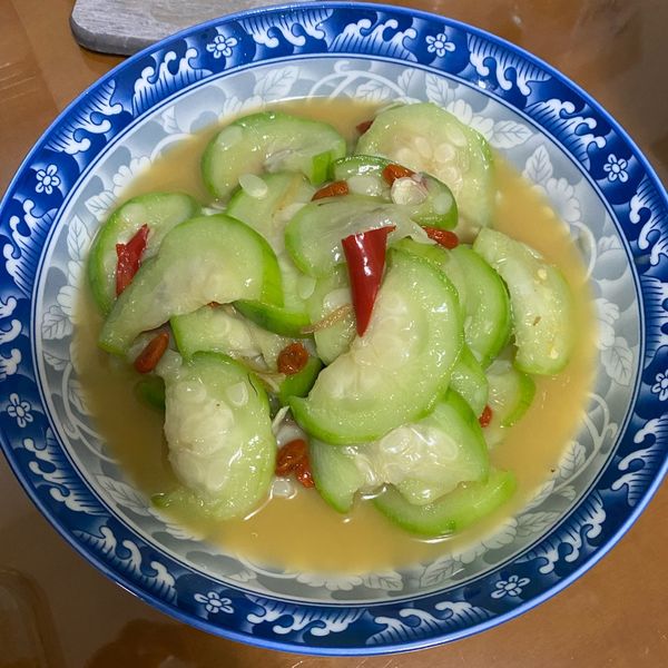 麻油絲瓜 / 家常菜 : Lai Yi Chun一起做