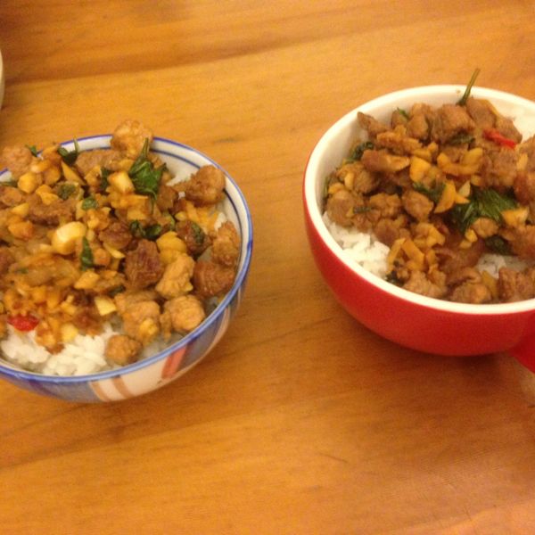 扒完三碗飯! 泰式打拋豬 食譜 : 林夢夢一起做