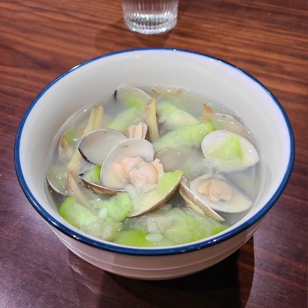 超簡單電鍋料理【蛤蜊絲瓜】 : 陳花椰菜一起做