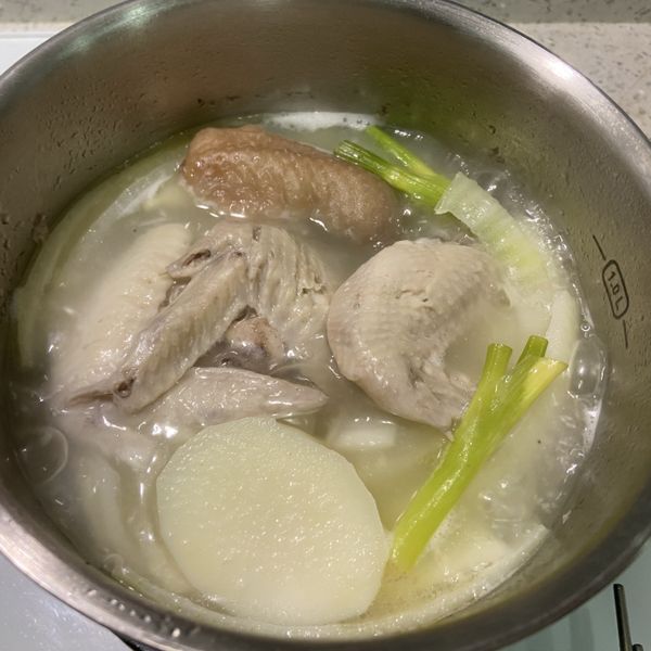 韓式一隻雞湯鍋!!完全提煉出雞的精華呀~ : 倍一起做