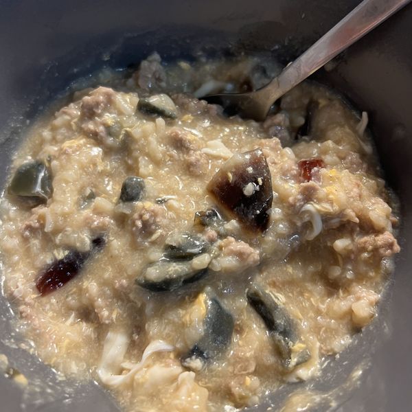 皮蛋瘦肉粥 : Cara一起做