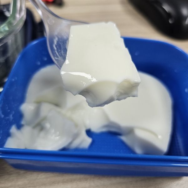 鮮奶酪（吉利丁粉） : Yi-Huei Lu一起做