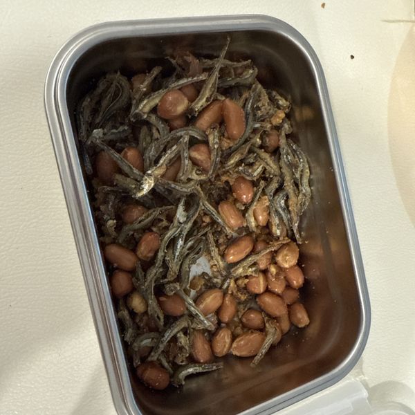 花生小魚乾 : 王太片刻自由呼吸的空間一起做