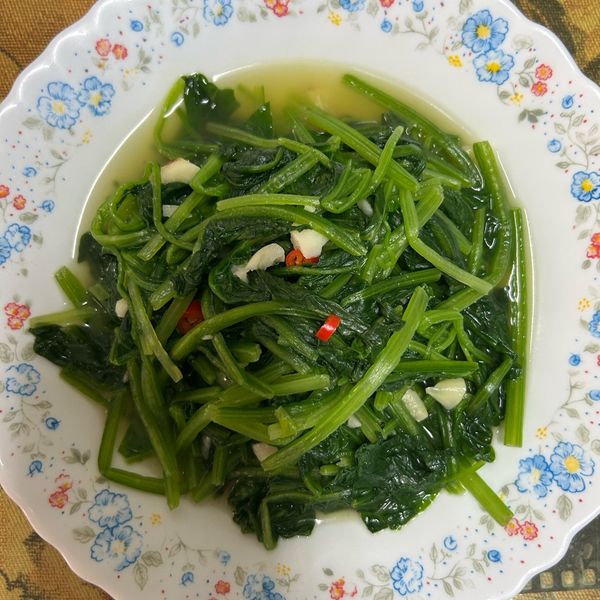 炒菠菜 : 陳偲維一起做