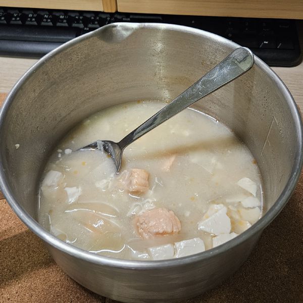 鮭魚豆腐味噌湯 : Lily一起做