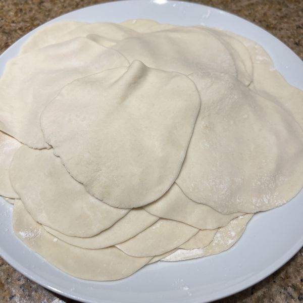 自製鍋貼皮 （半燙麵）食譜 : Tiffany一起做