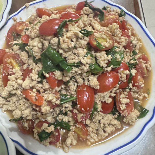 泰式打拋雞（雞胸肉） : 小瑜兒一起做