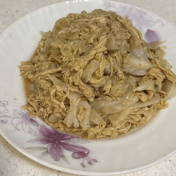 沙茶炒高麗菜 : 游甯喬一起做