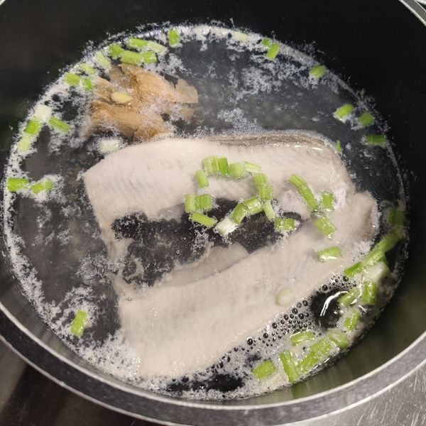 虱目魚湯：張小瑜 一起做