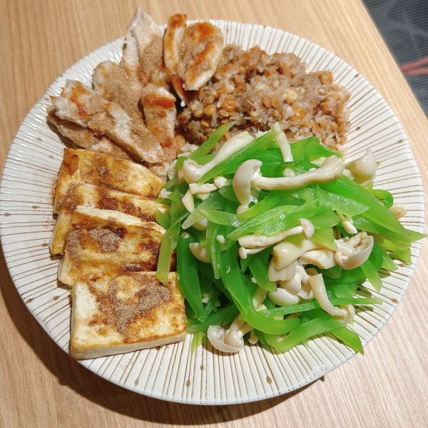 清炒萵筍雪白菇（三分鐘快炒） : Yen一起做