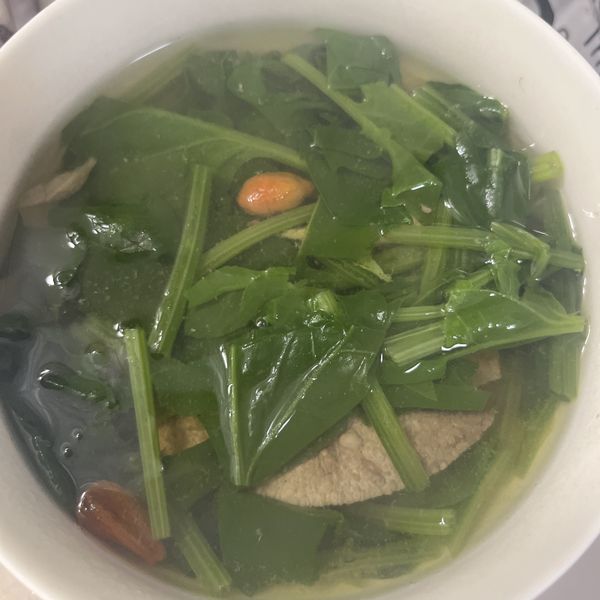 枸杞菠菜豬肝湯 : 紫綾一起做