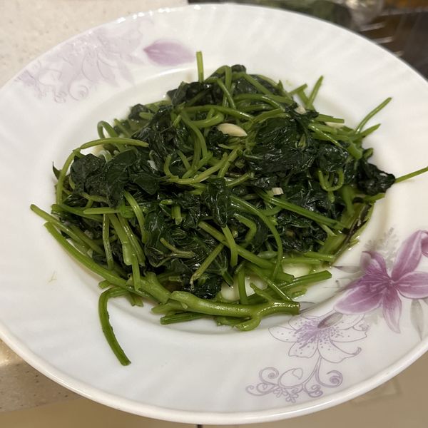 蒜炒地瓜葉：游甯喬 一起做