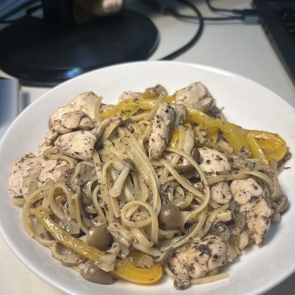 清炒野菇松露辣味義大利麵：Hailey 一起做
