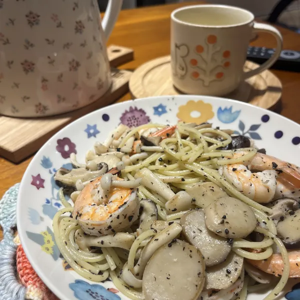 清炒野菇松露辣味義大利麵：菜飯子 一起做