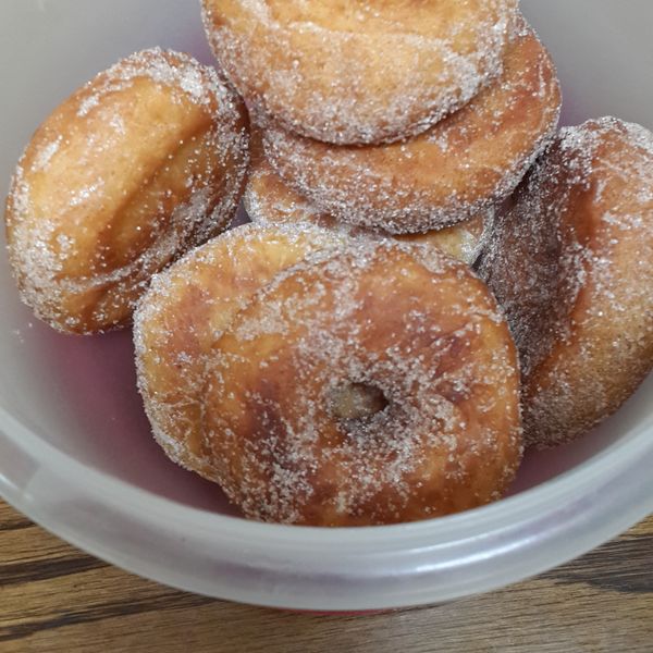 【肉桂打噴嚏】免揉油煎甜甜圈：Vivien Liu 一起做