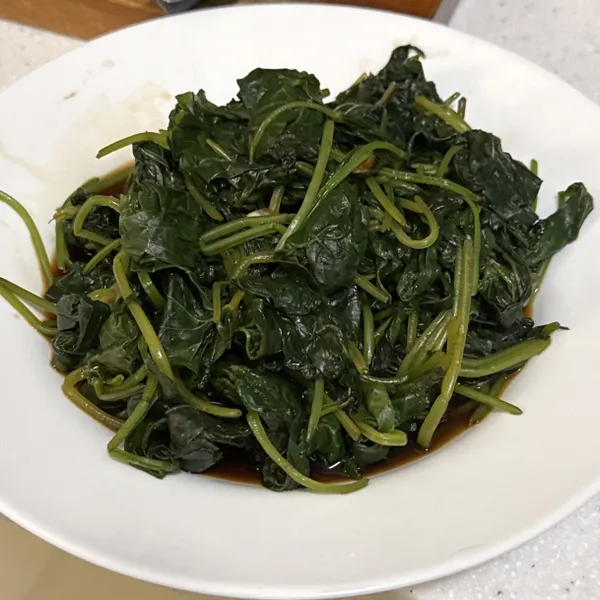 涼拌地瓜葉：游甯喬 一起做