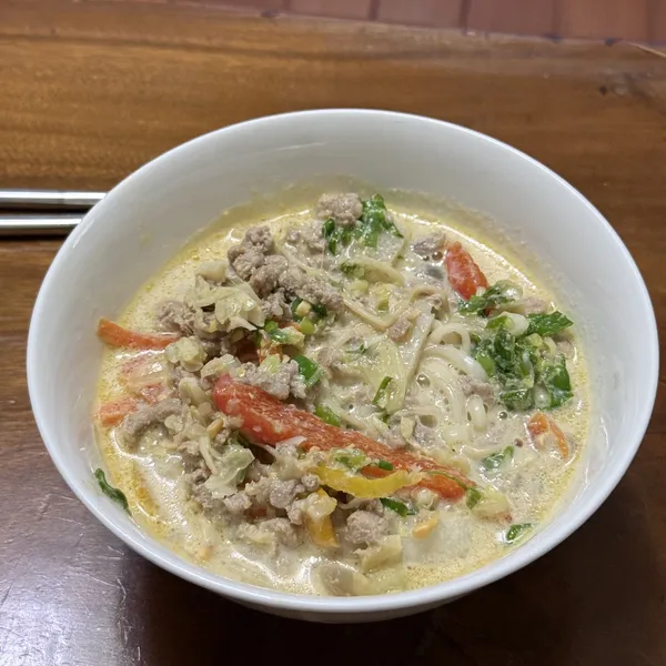 胡麻味噌肉燥濃湯麵:Helen 一起做