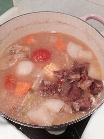 蕃茄牛肉湯 : Liu Mimi一起做