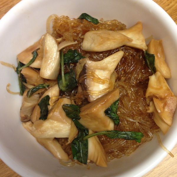 麻油杏鮑菇粉絲煲「LSY美肌養成秘笈」 : Hsiu-fen Lin一起做