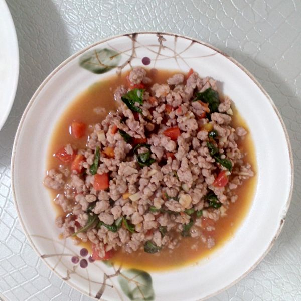 扒完三碗飯! 泰式打拋豬 食譜 : Aki Yumi一起做