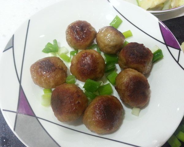 《東西吃了沒-名廚到你家》手工肉丸子:賴思宜 一起做