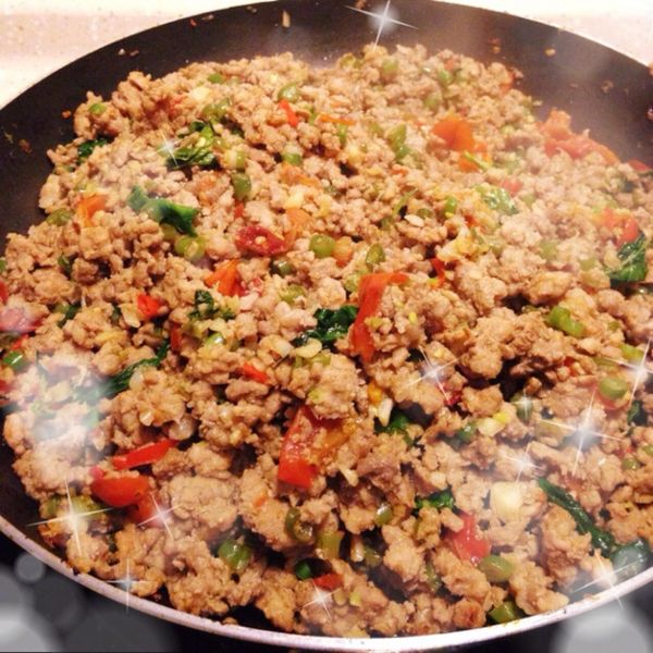 泰式打抛猪肉 : Bebe206一起做