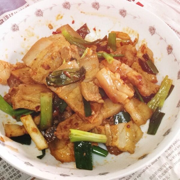 蔥爆回鍋肉 : 梁維源一起做