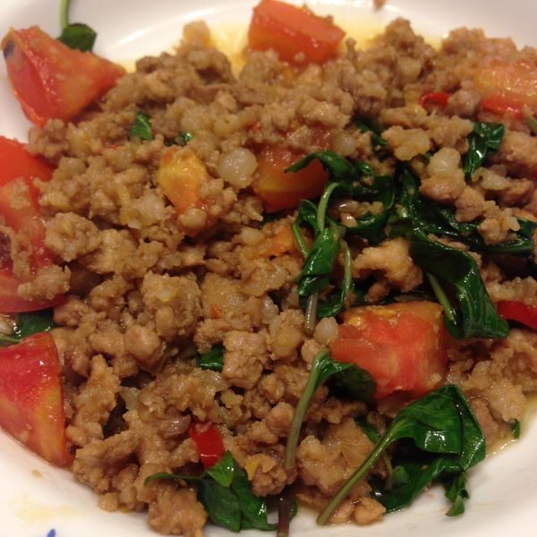 扒完三碗飯! 泰式打拋豬 食譜 : Gina Liu一起做