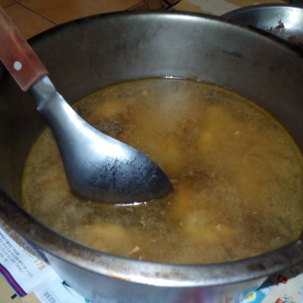 簡易麻油燒酒雞：吳雅玲 一起做