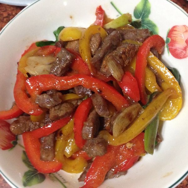 彩椒炒牛肉絲：Quintina Hsu 一起做
